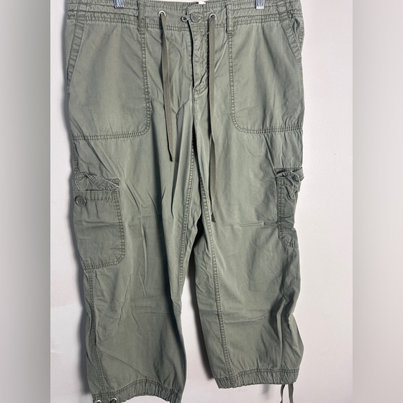 Liz Claiborne Green Cargo Pants Relaxed Fit - Picture 6 of 7